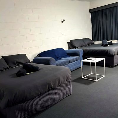 Multi-bed room at The Top Pub Rosebery
