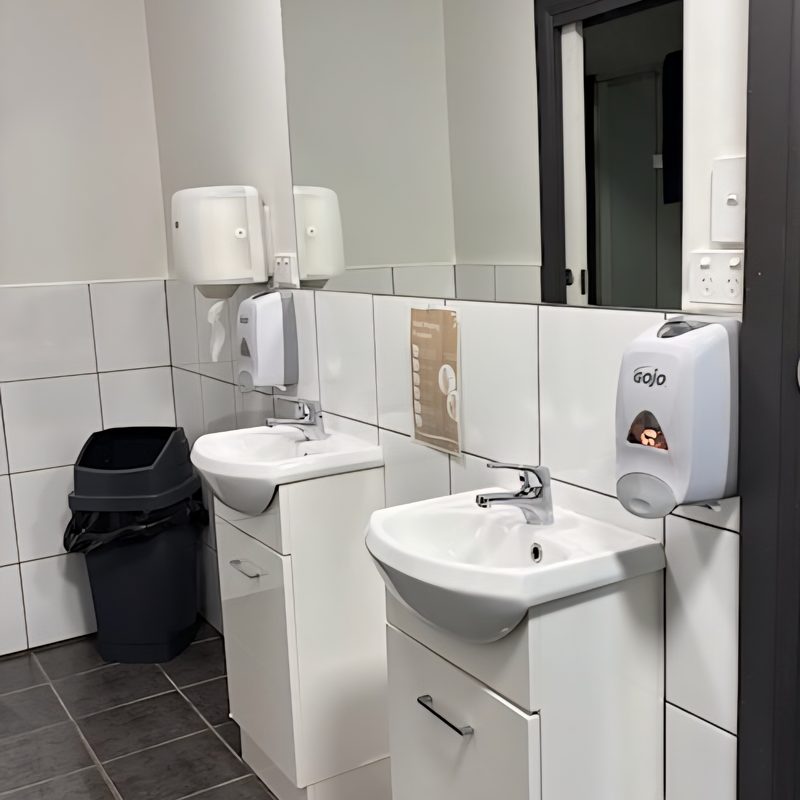 Shared Bathroom at The Top Pub Rosebery