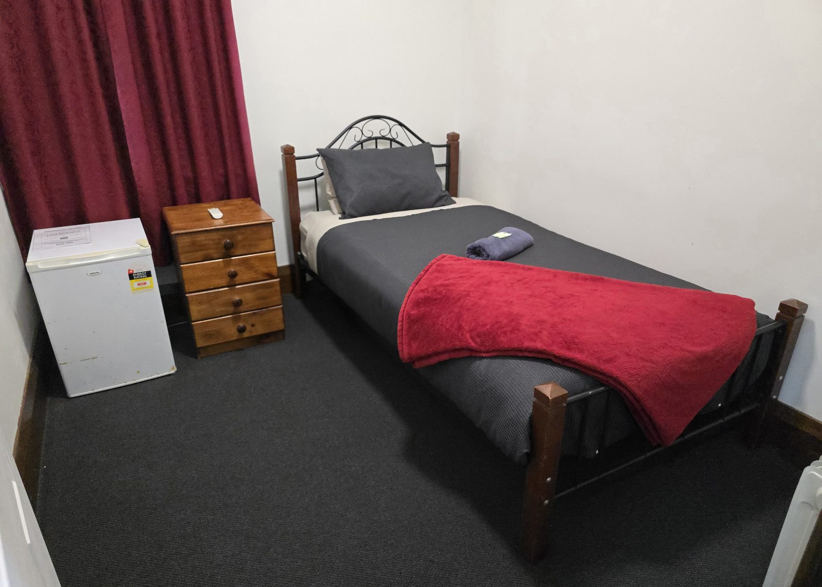 Single room at The Top Pub Rosebery