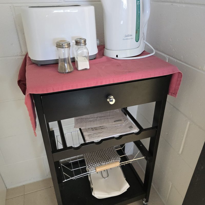 Ensuite Unit at The Top Pub Rosebery