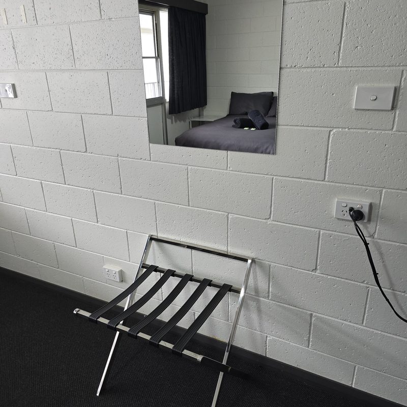 Ensuite Unit at The Top Pub Rosebery